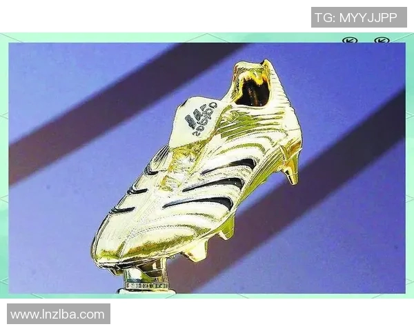 全球足坛风云：球星与足球运动员的传奇故事与辉煌历程