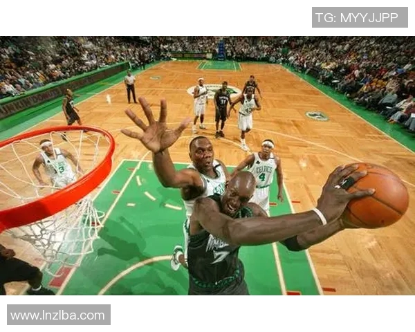 当NBA巨星邂逅绿茵足球激情碰撞两大运动世界的火花 当NBA巨星邂逅绿茵足球激情碰撞两大运动世界的火花